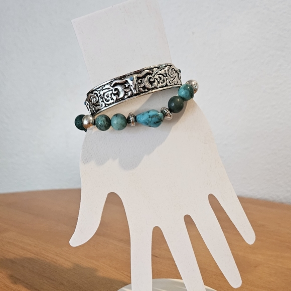 NWT'S - SHYANNE - Silver and Beaded Bracelet Set - 2 Bracelets - Picture 3 of 3